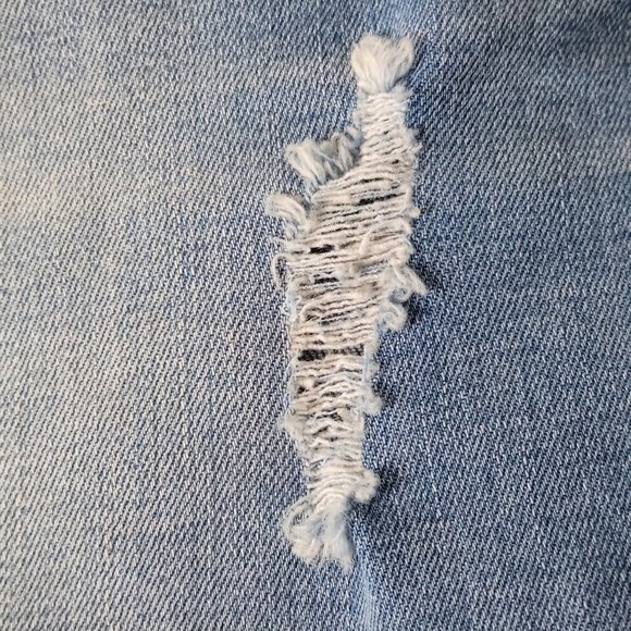 Lane Bryant Genius Fit Capri blue distressed Jean Pants Size 26 - Picture 8 of 13